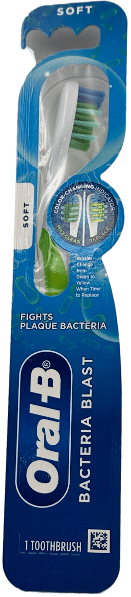 Oral-B Bacteria Blast Toothbrush – Soft – 1 Toothbrush